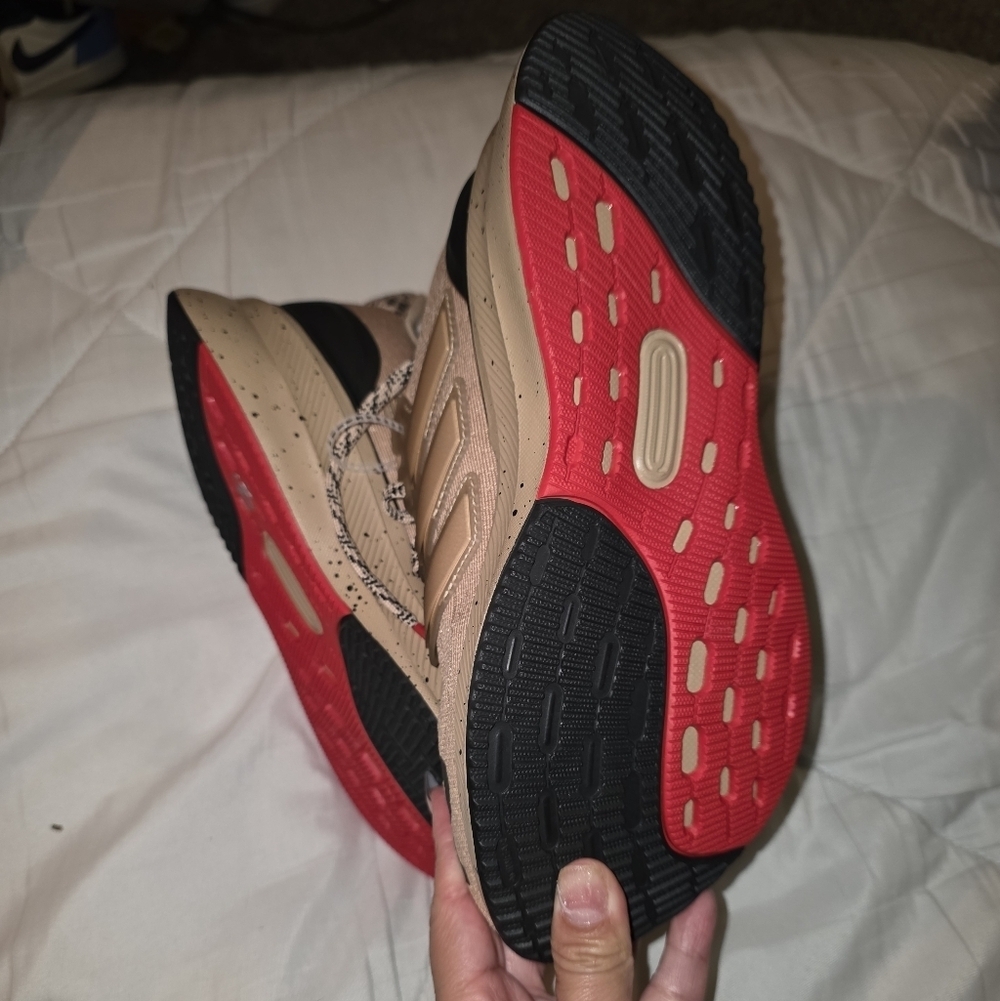 Adidas UltraRun 5 J Overtime Size 6 - Picture 4 of 10